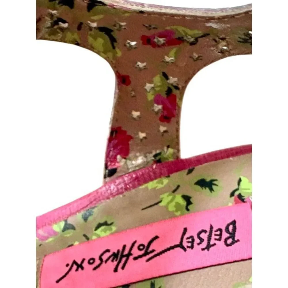 Betsey Johnson Women’s 6 Pink Calico Star Cutout Platform Shoes